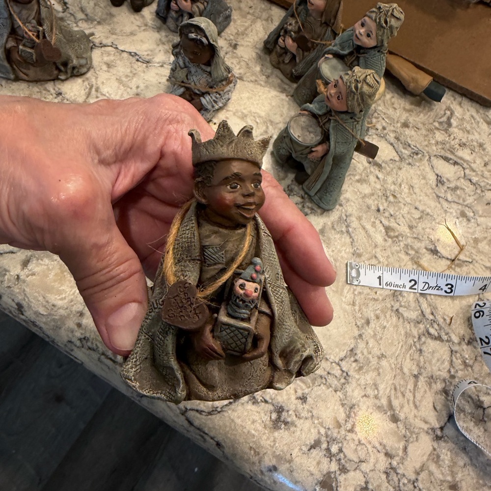 Sarah’s attic Holiday Figurine
